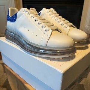 Alexander McQueen Larry